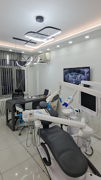 Dentist AHMET ALİVİ/Dental Clinic/طبيب أسنان عربي