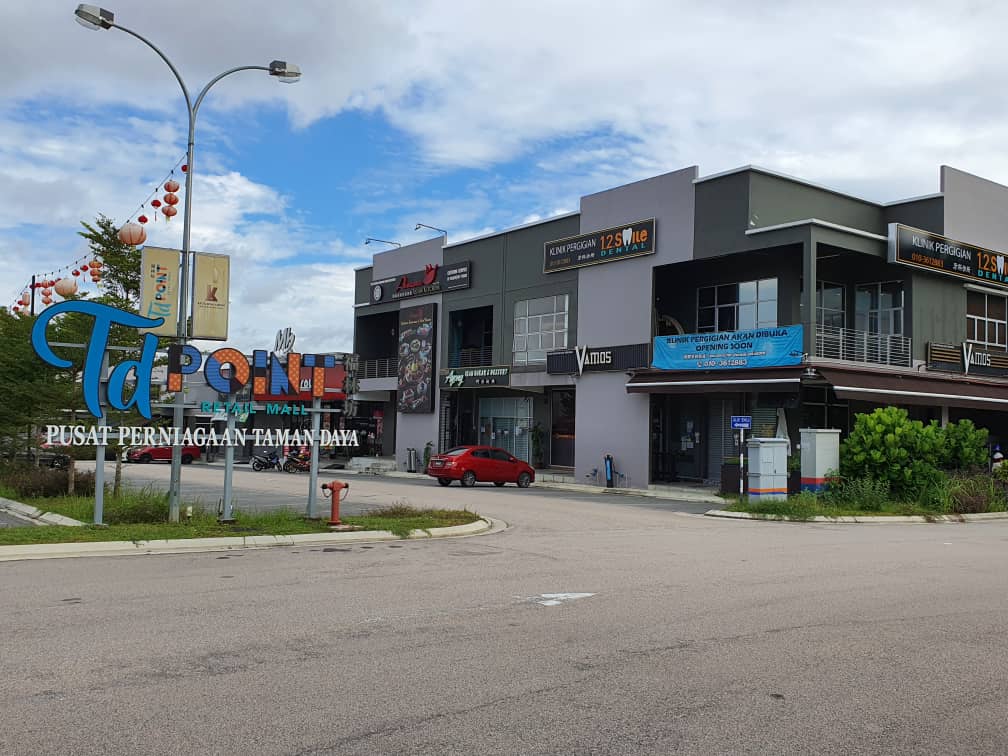 1.2.SMILE DENTAL CLINIC - dental clinic in Johor Bahru, Malaysia