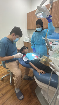 Q&M Dental Clinic - Taman Molek (Invisalign Braces Provider)