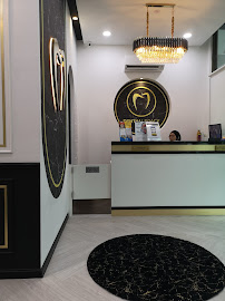 KLINIK PERGIGIAN DENTAL LEGACY LARKIN ( BRACES, CLEAR ALIGNER, VENEER AND WHITENING)