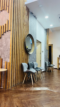 KLINIK PERGIGIAN DENTAL LEGACY LARKIN ( BRACES, CLEAR ALIGNER, VENEER AND WHITENING)