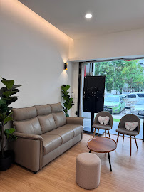 Deluxe Dental Clinic JB Mount Austin 新山牙科 - Braces 绑牙, Implant 植牙, Veneer 牙贴片, Teeth Whitening 牙齿美白