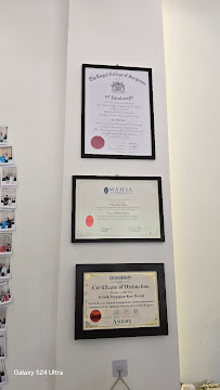 Kuo Dental - JB dentist | Angelalign KOL | Invisalign | Dental Implant | Piezo Assisted Wisdom Tooth Surgery