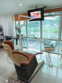 MEDINI DENTAL CLINIC UBC - Implant, Clear Aligners