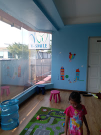 V-Smile Dental Clinic (Impian Emas)