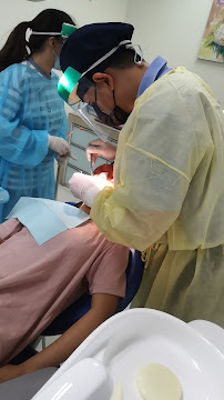 V-Smile Dental Clinic (Impian Emas)