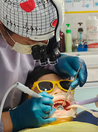 V-Smile Dental Clinic (Impian Emas)