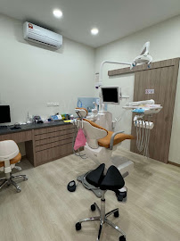 Urban Dental Clinic (Austin Crest) 许氏牙科诊所 Certified Invisalign Provider