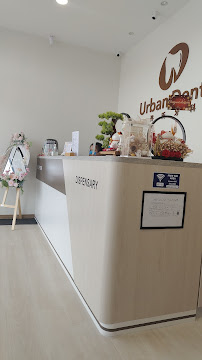 Urban Dental Clinic (Austin Crest) 许氏牙科诊所 Certified Invisalign Provider