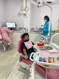 KLINIK PERGIGIAN ARINA