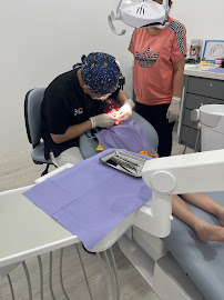 Le Dental Clinic | Painless Implant, Holistic Root Canal Treatment & Digital Veneers Centre 无痛种植牙，根管治疗 & 美牙牙贴片中心