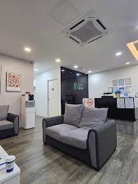 Q & M Dental Clinic (Permas Jaya)