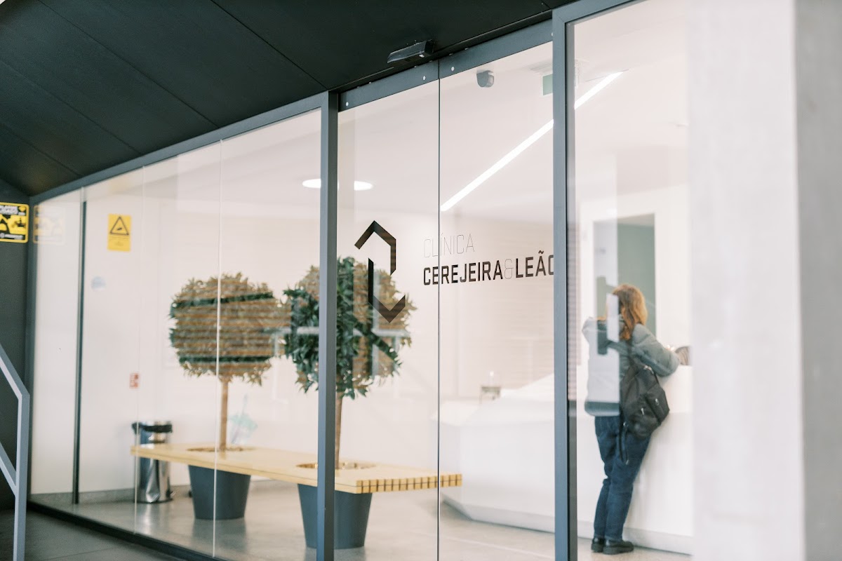 Clínica Dentária Cerejeira & Leão - dental clinic in Porto, Portugal