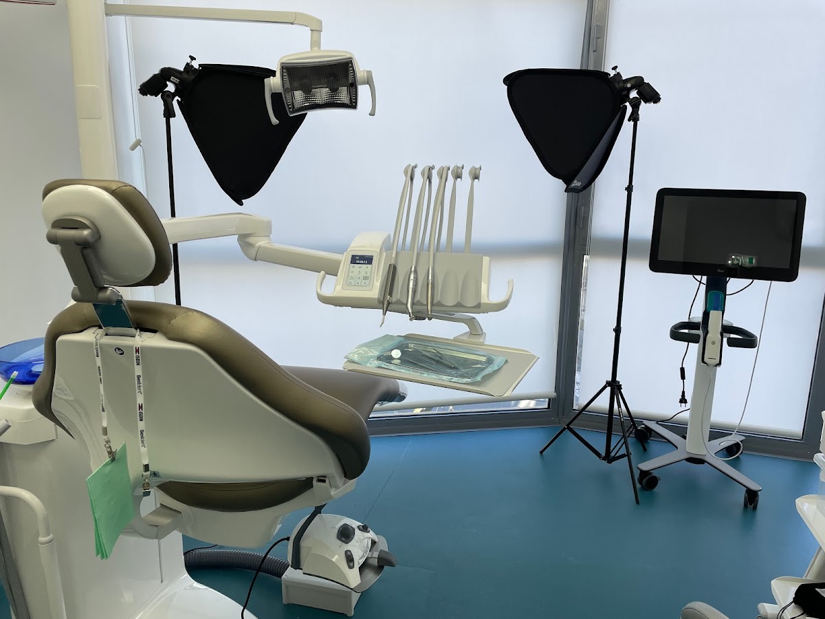 Medway - Clínica Dentária Gaia - dental clinic in Porto