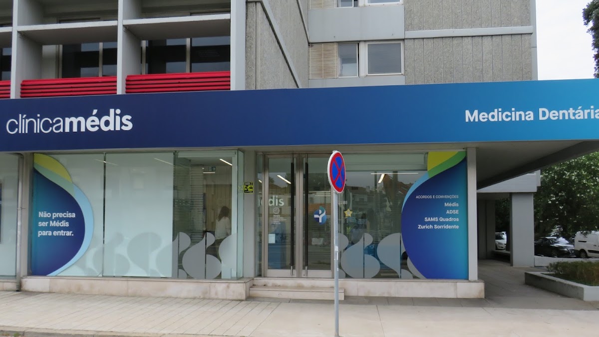 Clínica Médis Medicina Dentária Boavista - dental clinic in Porto, Portugal