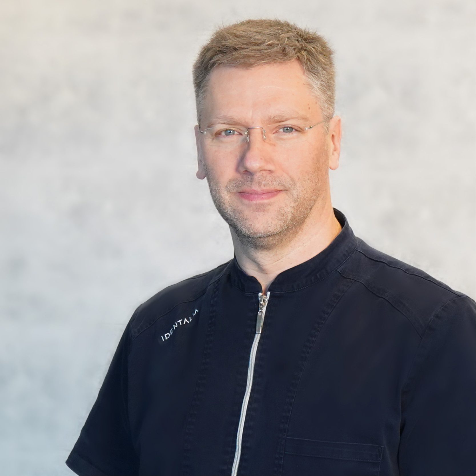 Specialist in Oral Surgery Leonard Bergovec - Oral surgery