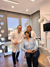 Dr. Kasapoglu- Clinique Dentaire Istanbul/Turquie -Francophone- IMPLANT DENTAIRE TURQUIE / FACETTE DENTAIRE / EMAX
