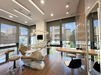 Dr. Kasapoglu- Clinique Dentaire Istanbul/Turquie -Francophone- IMPLANT DENTAIRE TURQUIE / FACETTE DENTAIRE / EMAX