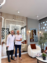 Dr. Kasapoglu- Clinique Dentaire Istanbul/Turquie -Francophone- IMPLANT DENTAIRE TURQUIE / FACETTE DENTAIRE / EMAX
