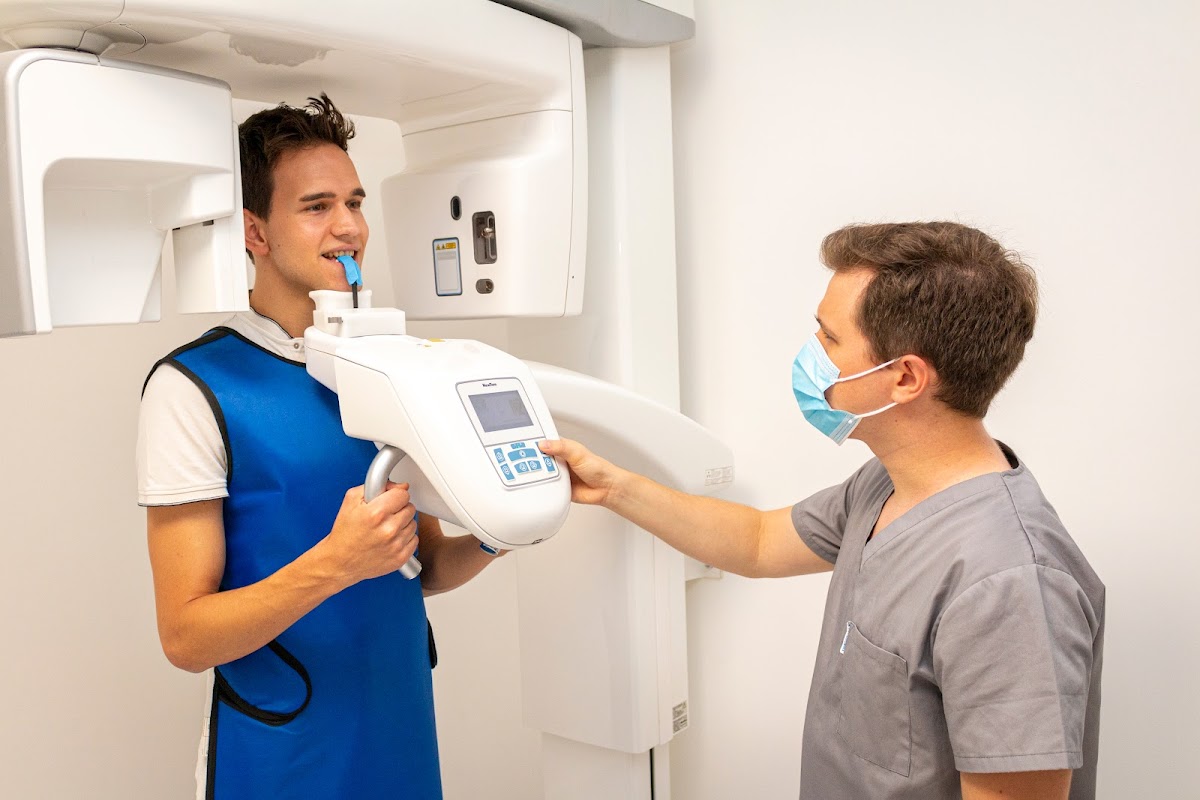 Andrassy Dental Dental Center treatment room