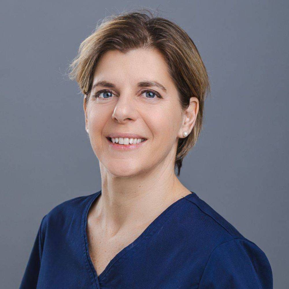 Dentist Kata Báthy - Prosthodontic techniques