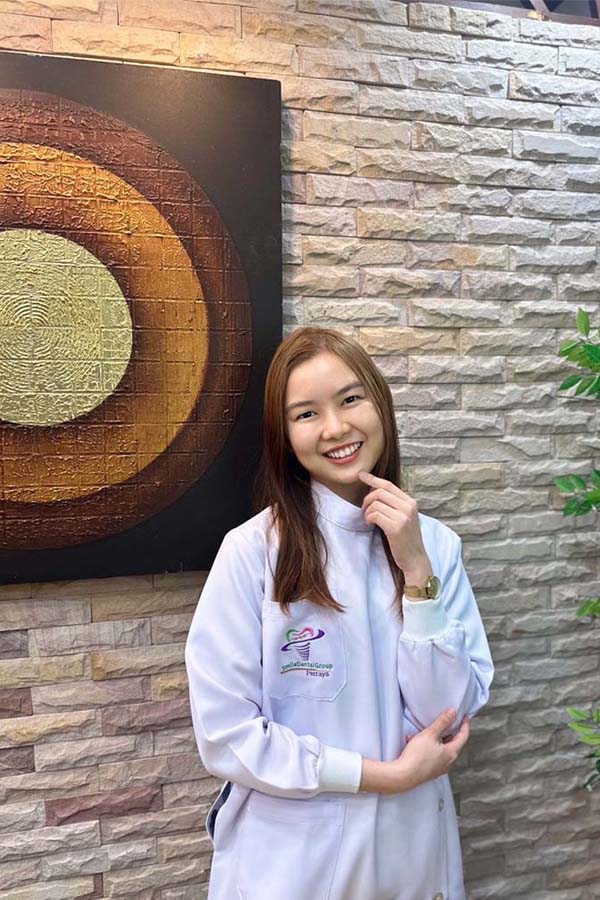 Doctor of Dental Surgery Punlapohn Kitkasetkul - Aesthetic dentistry, restorative dentistry