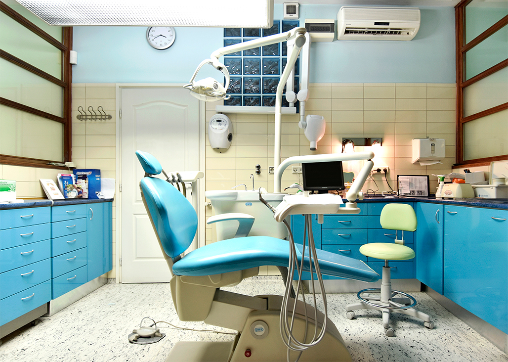 Implantcenter Fogászati és Szájsebészeti Klinika (Budapest) - dental clinic in Budapest, Hungary
