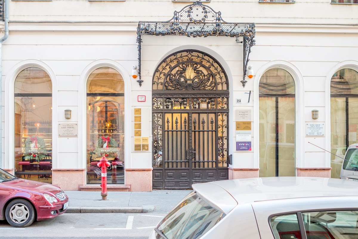 Nador Dental - Caring Dentistry - dental clinic in Budapest, Hungary