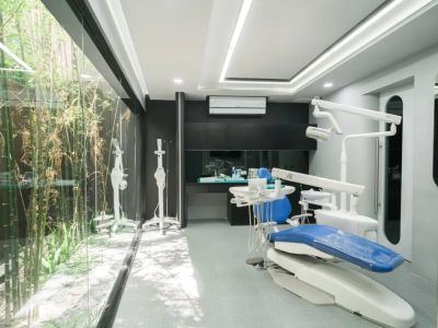 SmileBox Dental Clinic - Bangkok