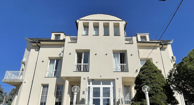 Rosental Dental - dental clinic in Budapest, Hungary