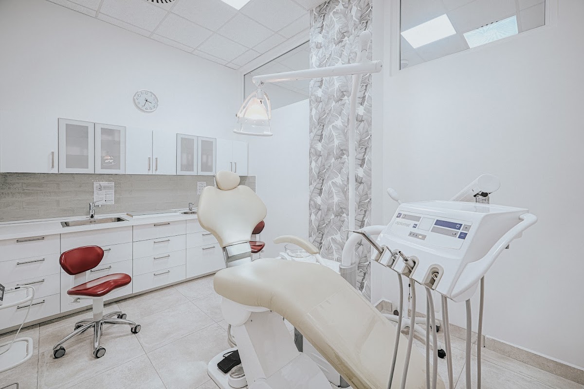 Smile Terminal Fogászat - dental clinic in Budapest, Hungary