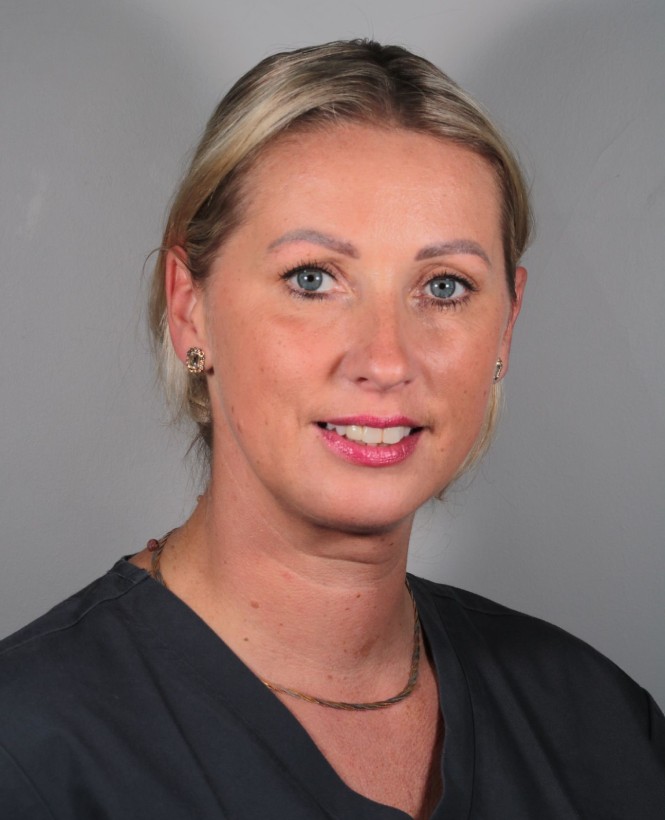 Dental Hygienist/Therapist Aleksandra Marszalek-Gajewska - Dental Hygiene and Therapy