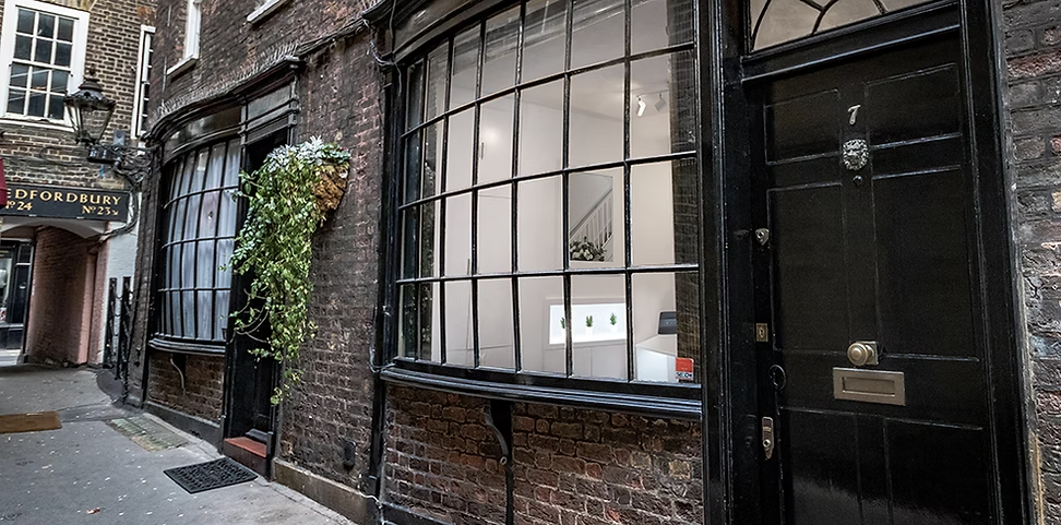 Covent Garden Aesthetic Clinic - dental clinic in London, United Kingdom