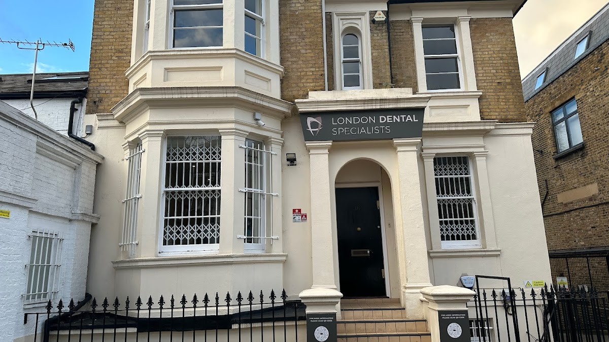 London Dental Specialists - dental clinic in London, United Kingdom