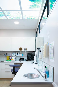 Elgin Dental Care and Implant Clinic