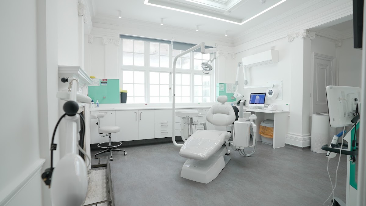 Be Dental Clinic Harley Street Dentist - dental clinic in London, United Kingdom