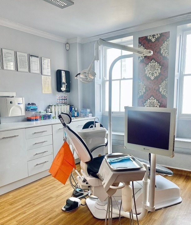 1 King's Dental (Soho) - dental clinic in London, United Kingdom