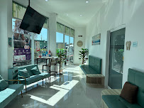 คลินิกทันตกรรมอรุณโรจน์ ไร่วนาสินธุ์ Arunroj Dental Clinic Raiwanasin Top Dentists for Dental Implant and Orthodontic