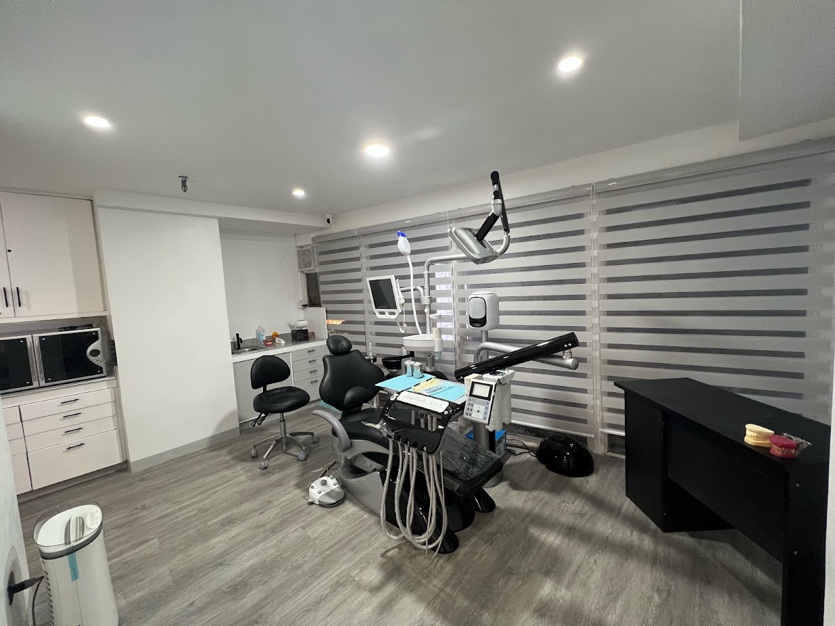 Ramirez Dental Clinic - dental clinic in Makati