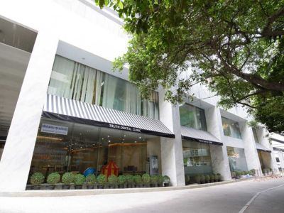Truth Dental Clinic in Bangkok, Thailand, photograph 6