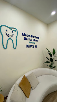 Metro Perdana Dental Clinic - Jelutong (Invisalign Diamond Provider)