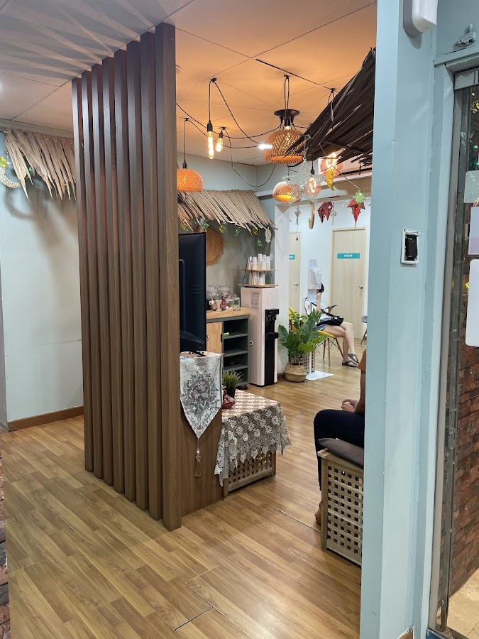 T.Low Dental Clinic - dental clinic in Petaling Jaya, Malaysia