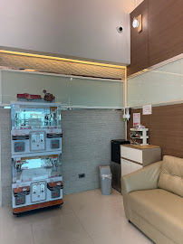 คลินิกทันตกรรมอรุณโรจน์ ชัยพรวิถี - Arunroj Dental Clinic Chaiyaphonwithi Top Dentists for Dental Implant and Orthodontic
