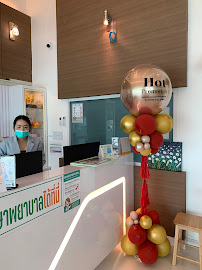 คลินิกทันตกรรมอรุณโรจน์ ชัยพรวิถี - Arunroj Dental Clinic Chaiyaphonwithi Top Dentists for Dental Implant and Orthodontic