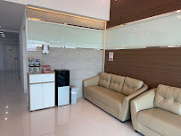 คลินิกทันตกรรมอรุณโรจน์ ชัยพรวิถี - Arunroj Dental Clinic Chaiyaphonwithi Top Dentists for Dental Implant and Orthodontic