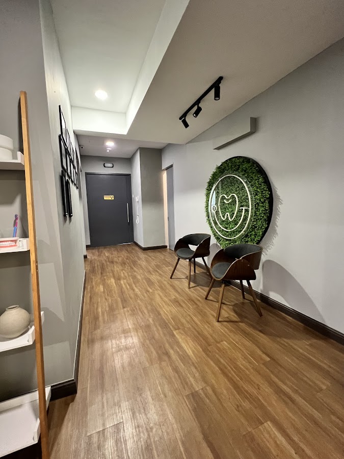 JL Dental Clinic - dental clinic in Petaling Jaya