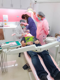 Pinky dental clinic (สาขาตลาดไร่วนาสินธุ์)