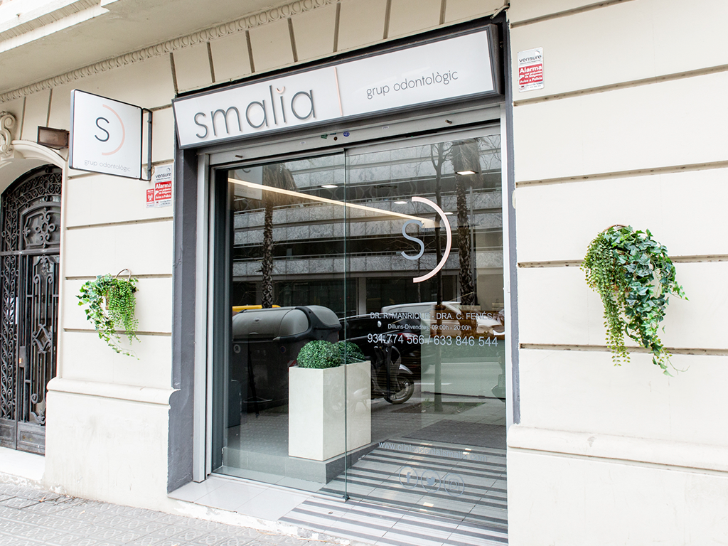 Smalia Dental Clinic - dental clinic in Barcelona, Spain
