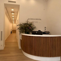 Clínica Dental Peyrí | Clínica Dental de Urgencias en Barcelona