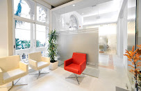 Clínica Dental Puyuelo: Dentistas en Barcelona